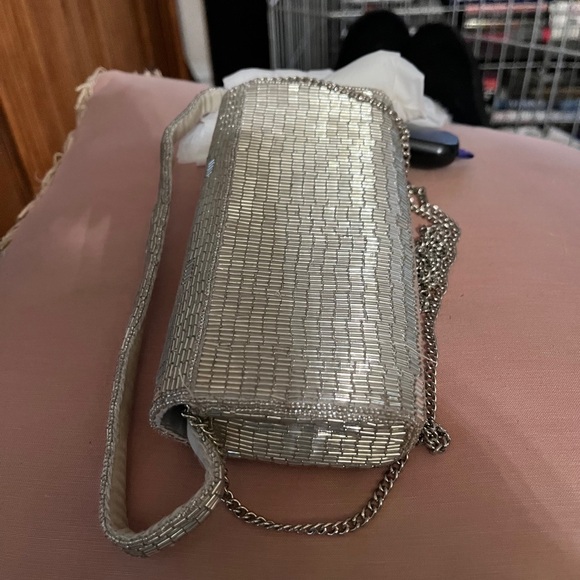 Elegant Silver Beaded Clutch - Picture 3 of 12